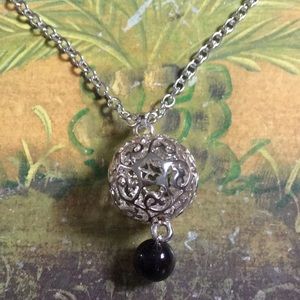 Necklace With Matching Earrings New Silver/Purple